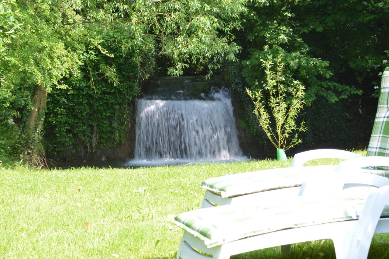 Les Gites Insolites De La Cascade Lespesses Екстериор снимка